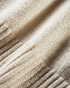 Mazzy Cashmere Turtleneck in Ivory