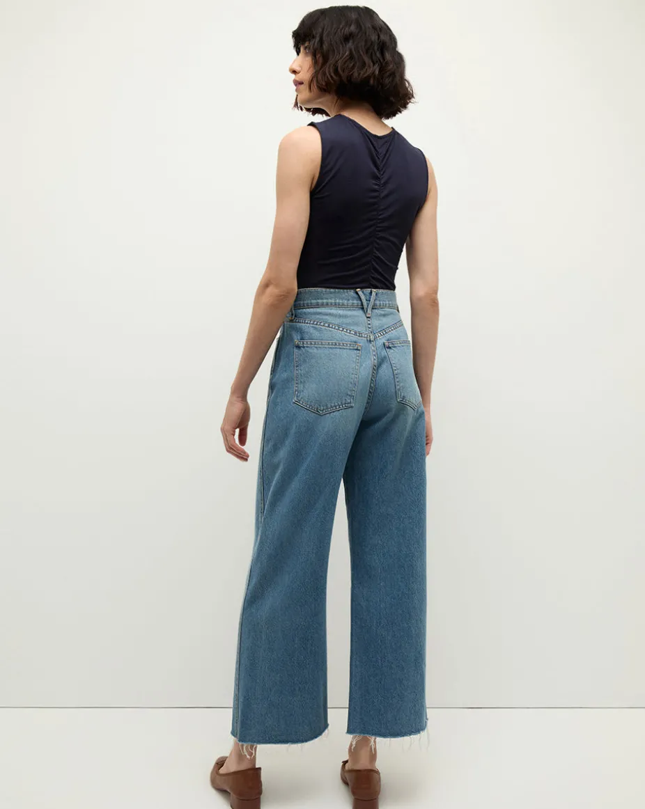 Neeta Sleeveless Top in Navy